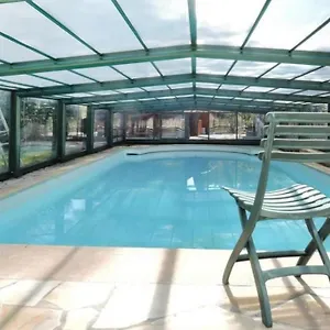  Hébergement de vacances Piscine Couverte/jardin/terrasse